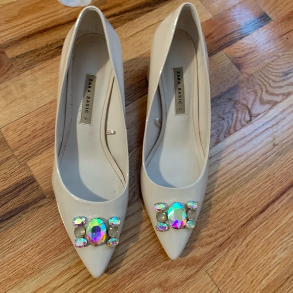 Pointed Toe Heel - Picture 2 of 6